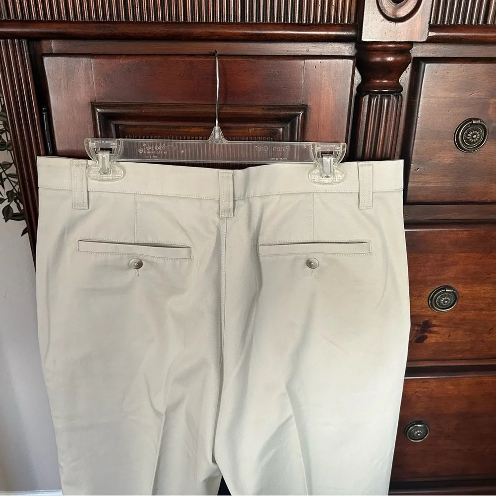 Men’s Cherokee Creme/Beige Pants - 34” waist x 32” length. - Picture 3 of 7